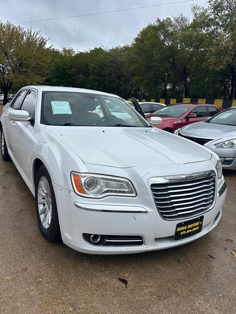 Chrysler 300  2013