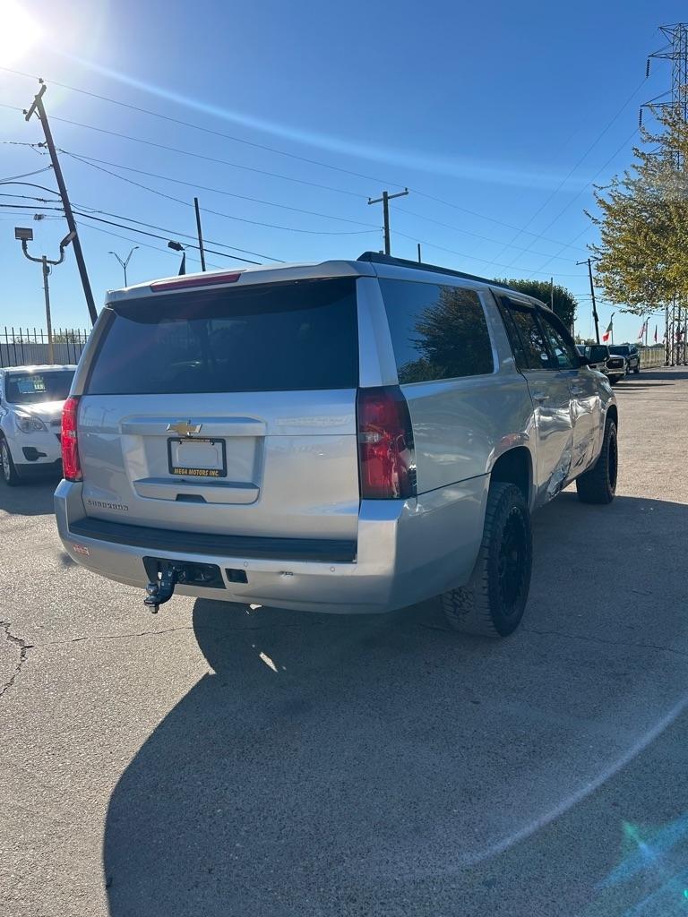 Chevrolet Suburban  2015