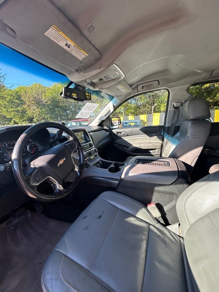 Chevrolet Suburban  2015