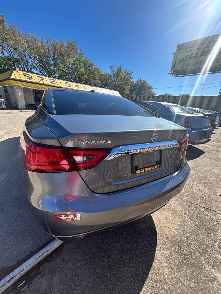 Nissan Maxima  2016