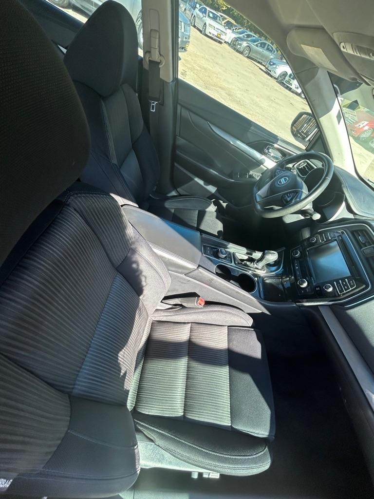 Nissan Maxima  2016