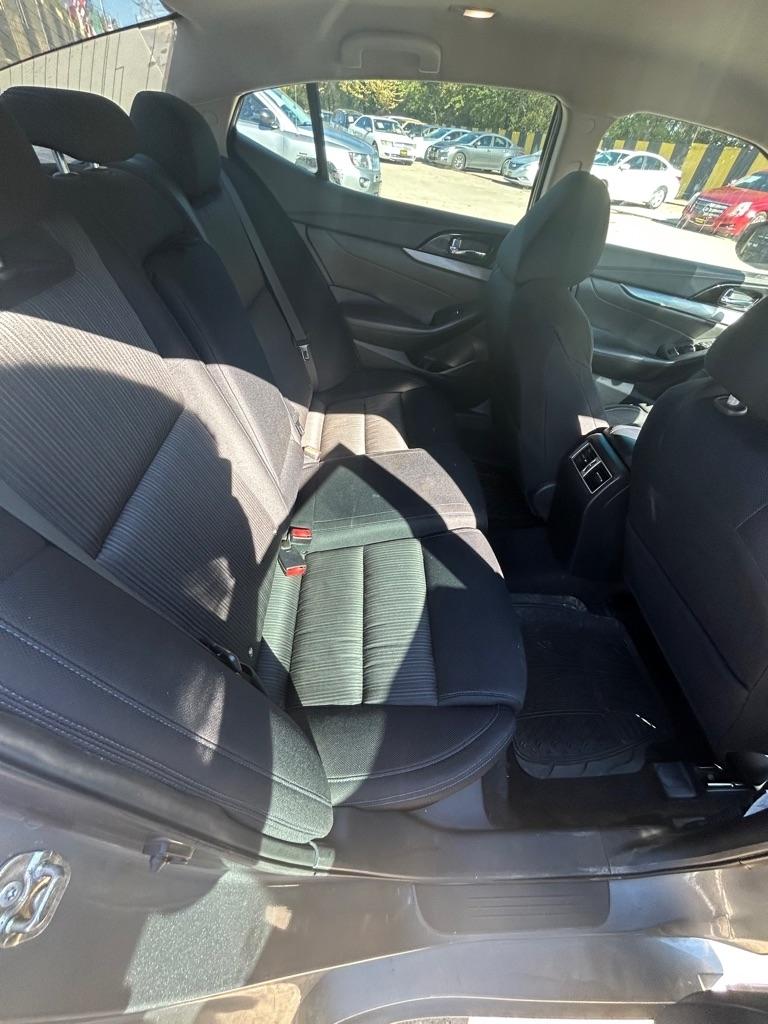 Nissan Maxima  2016