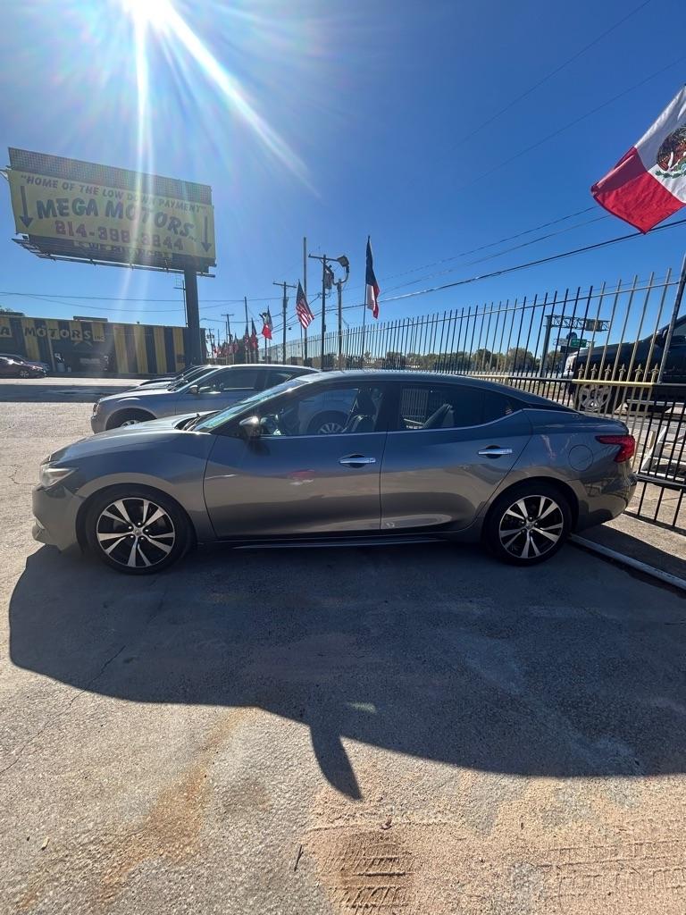 Nissan Maxima  2016