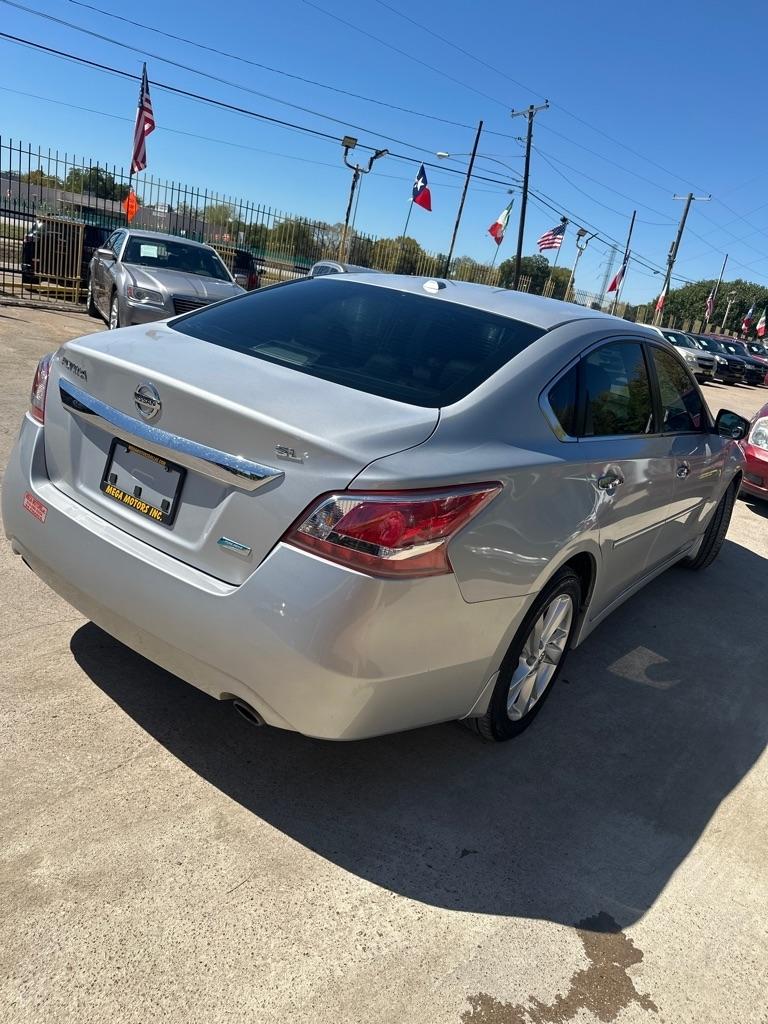 Nissan Altima  2013