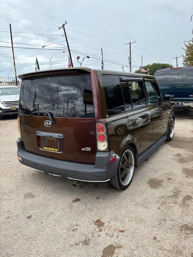 Scion xB  2006