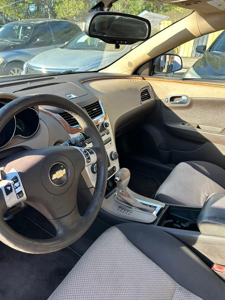 Chevrolet Malibu  2010