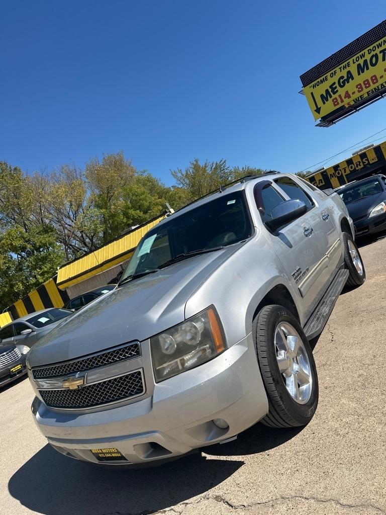 Chevrolet Avalanche  2011