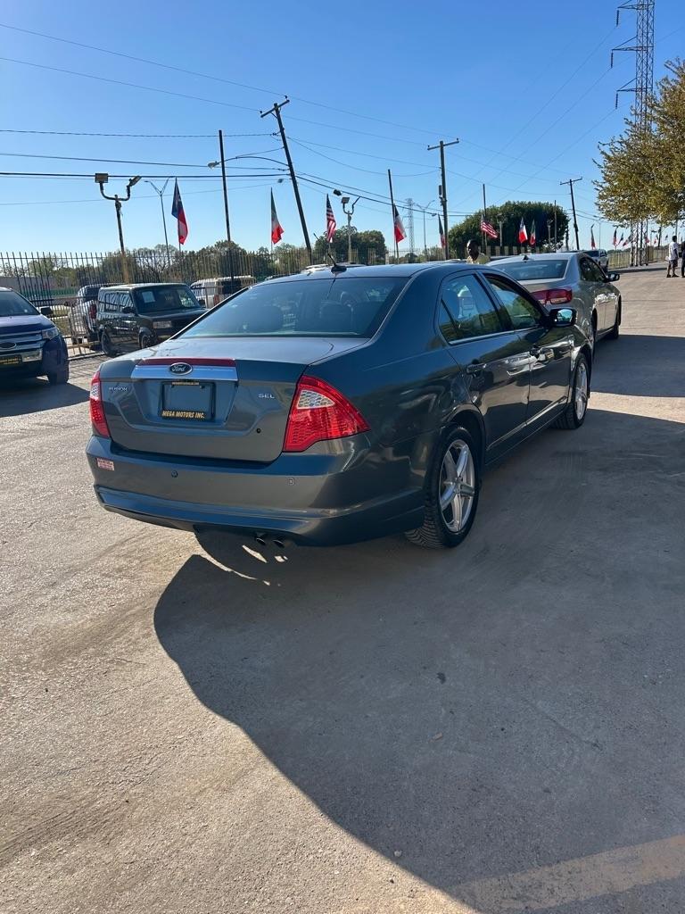 Ford Fusion  2011