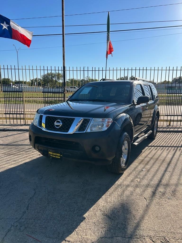 Nissan Pathfinder  2011