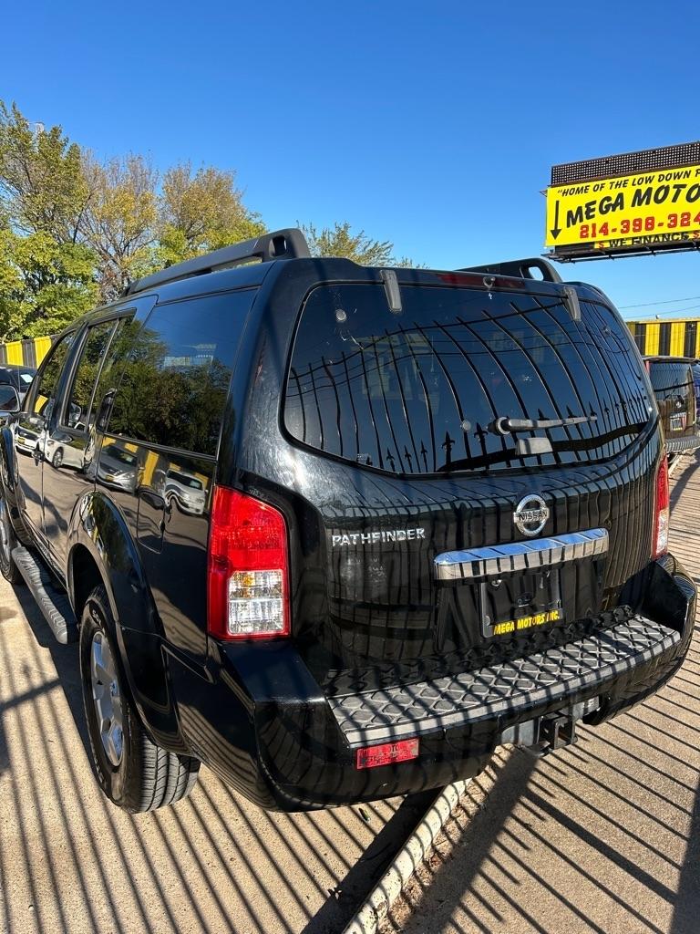 Nissan Pathfinder  2011