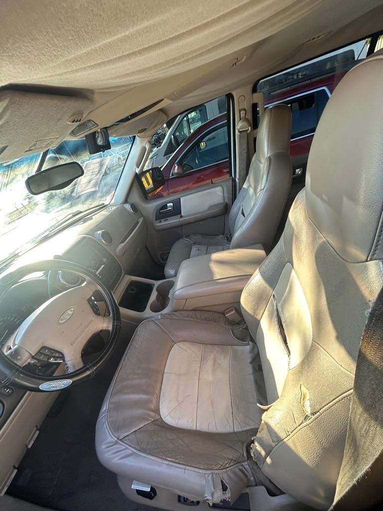 Ford Expedition  2004