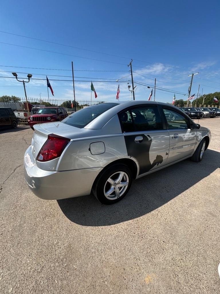 Saturn ION  2004