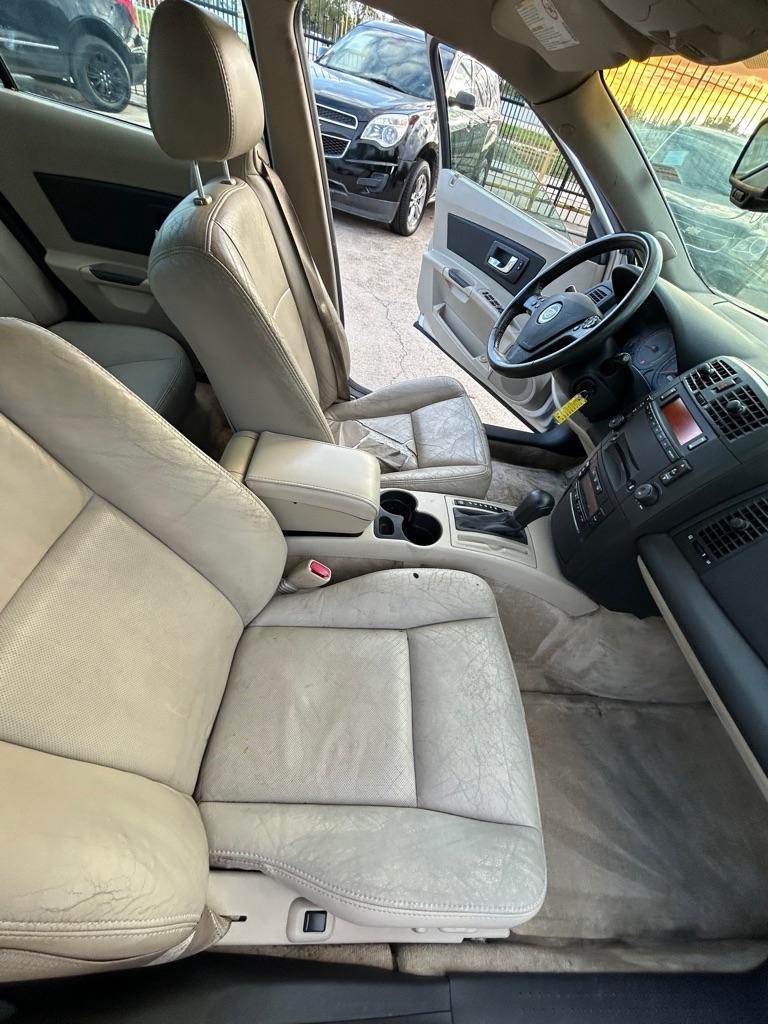 Cadillac CTS  2004