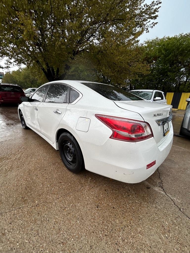 Nissan Altima  2013