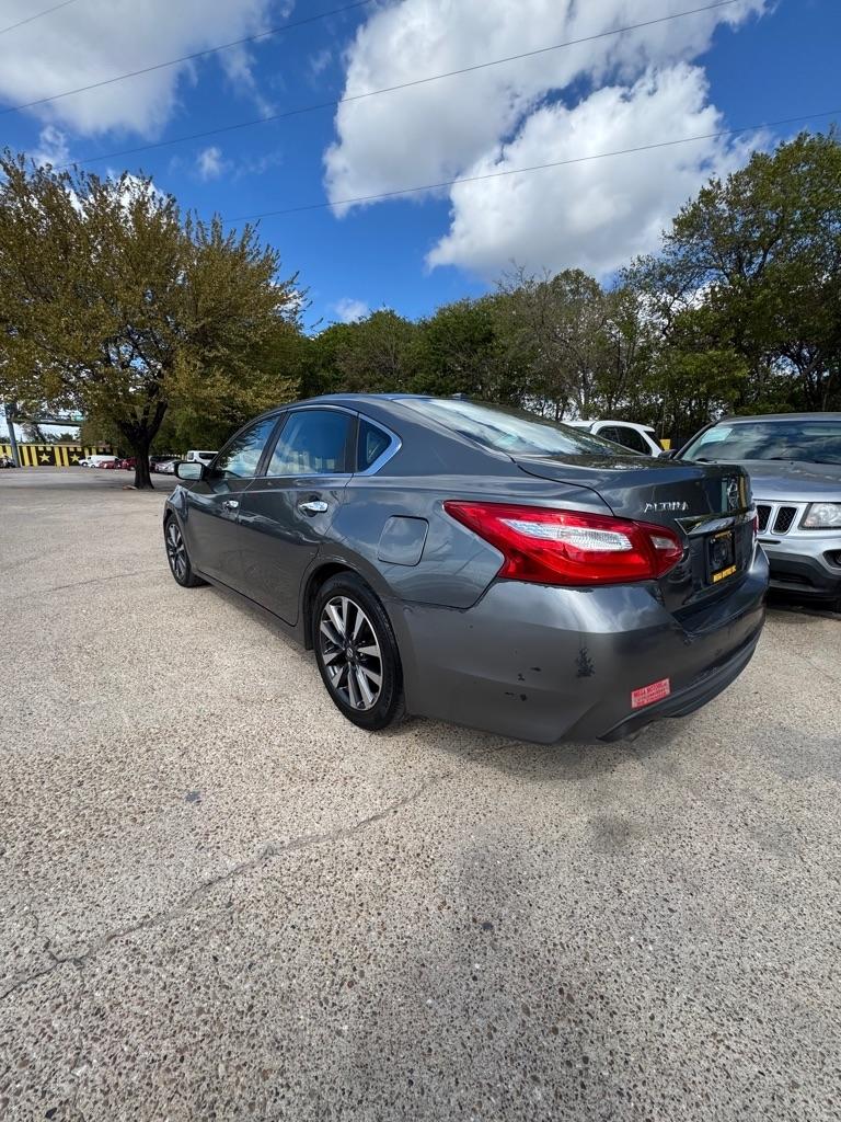 Nissan Altima  2017