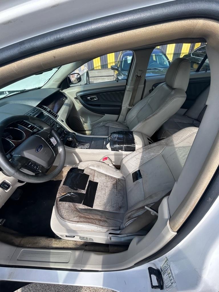 Ford Taurus  2011