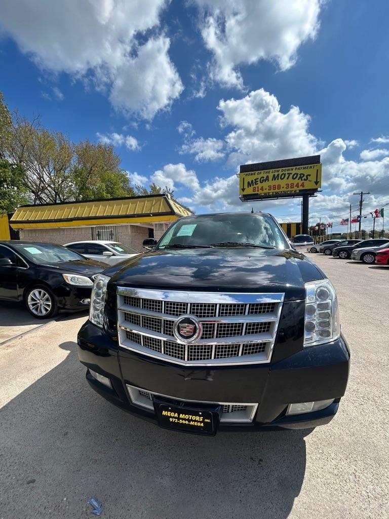 Cadillac Escalade  2013