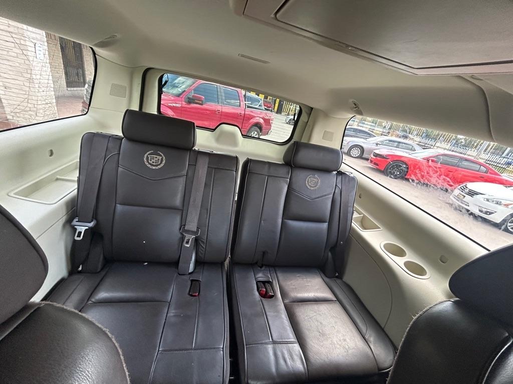 Cadillac Escalade  2013