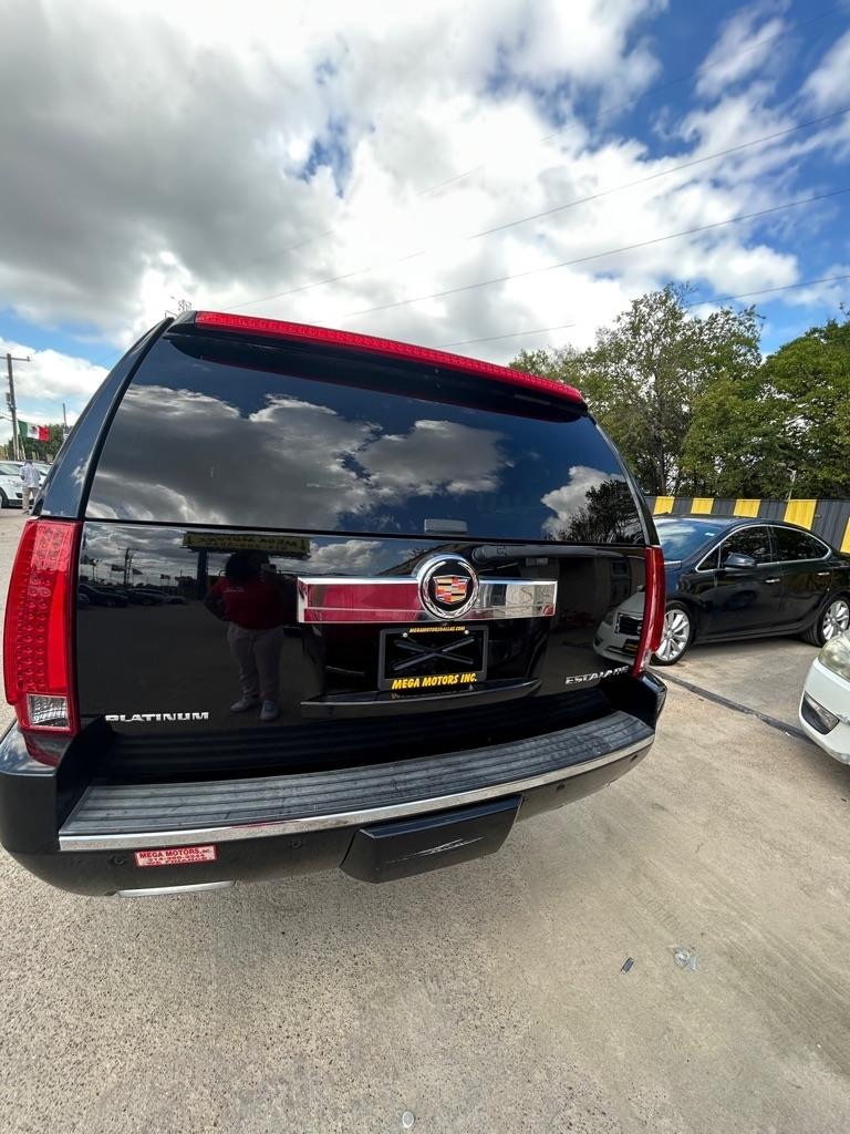 Cadillac Escalade  2013
