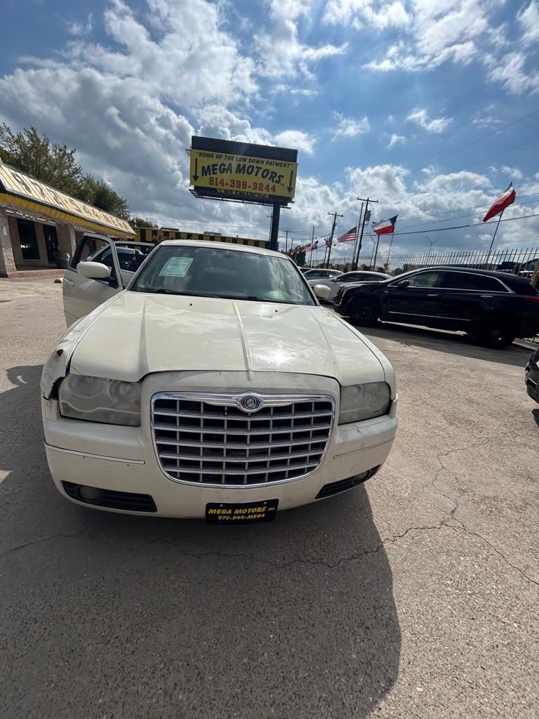 Chrysler 300  2005