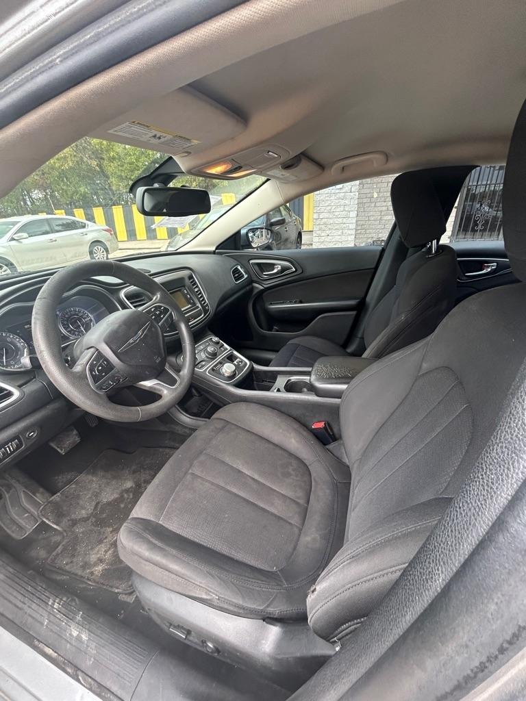 Chrysler 200  2015