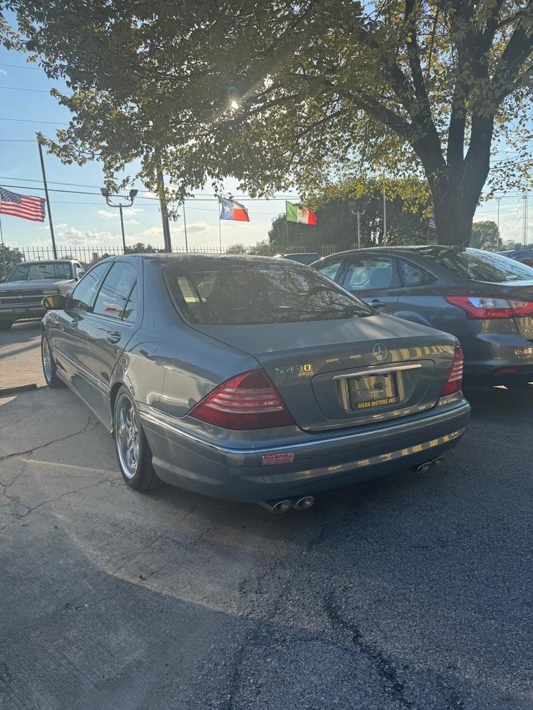Mercedes-Benz S-Class  2006