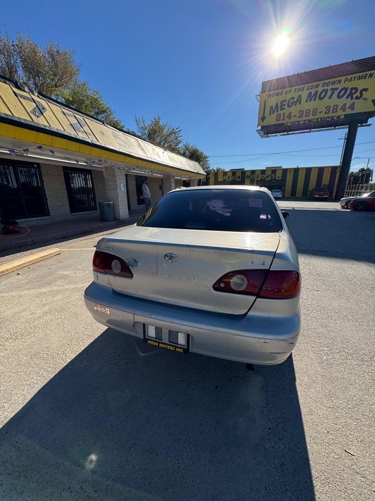 Toyota Corolla  2002