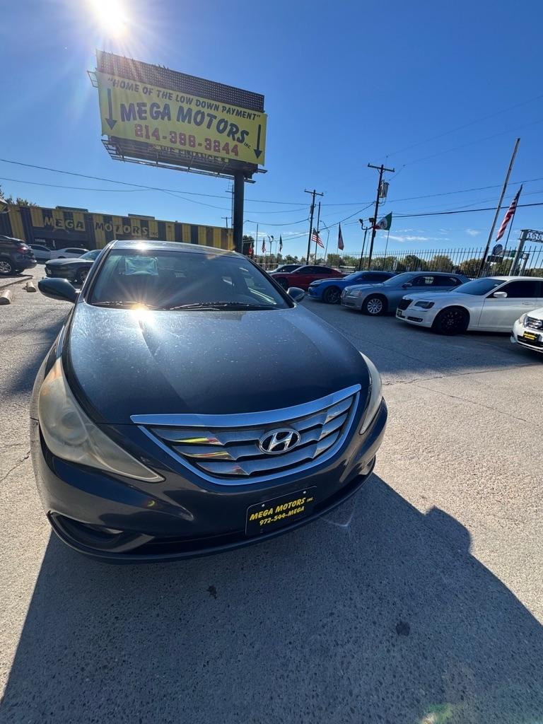 Hyundai Sonata  2012