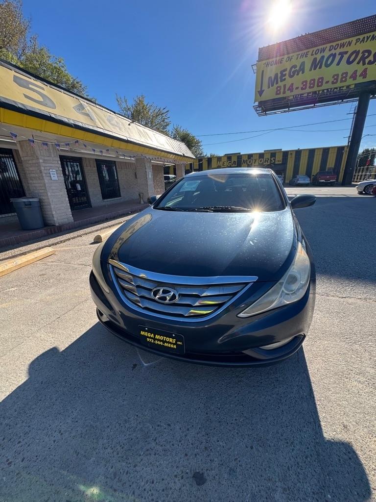Hyundai Sonata  2012