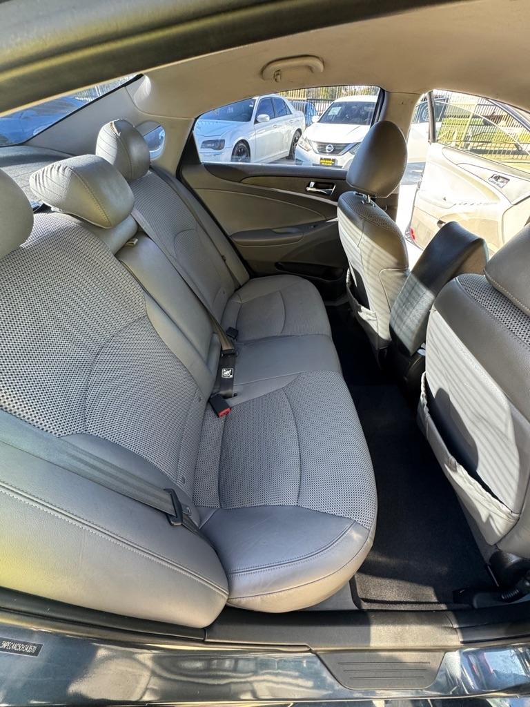 Hyundai Sonata  2012