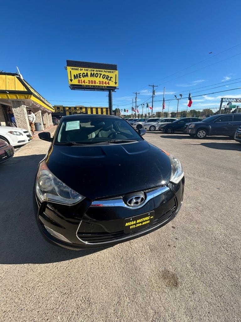 Hyundai Veloster  2012