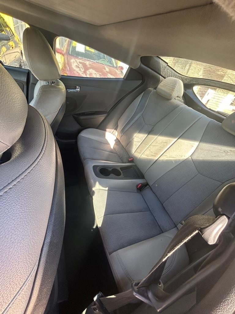 Hyundai Veloster  2012