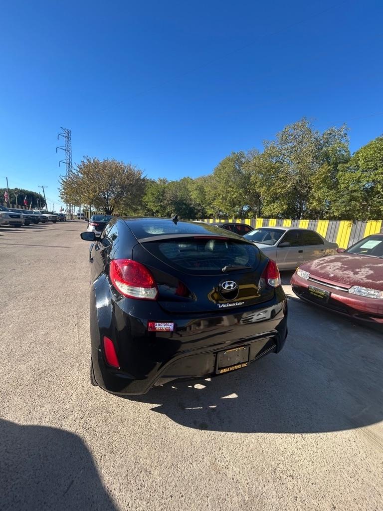 Hyundai Veloster  2012