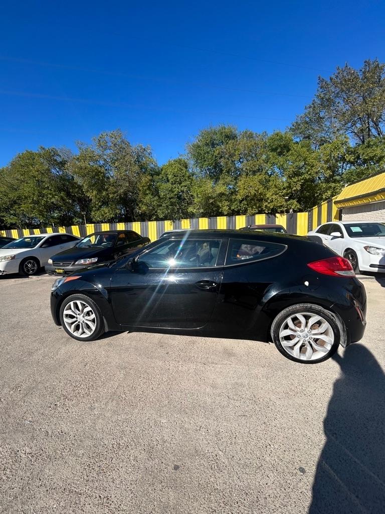 Hyundai Veloster  2012