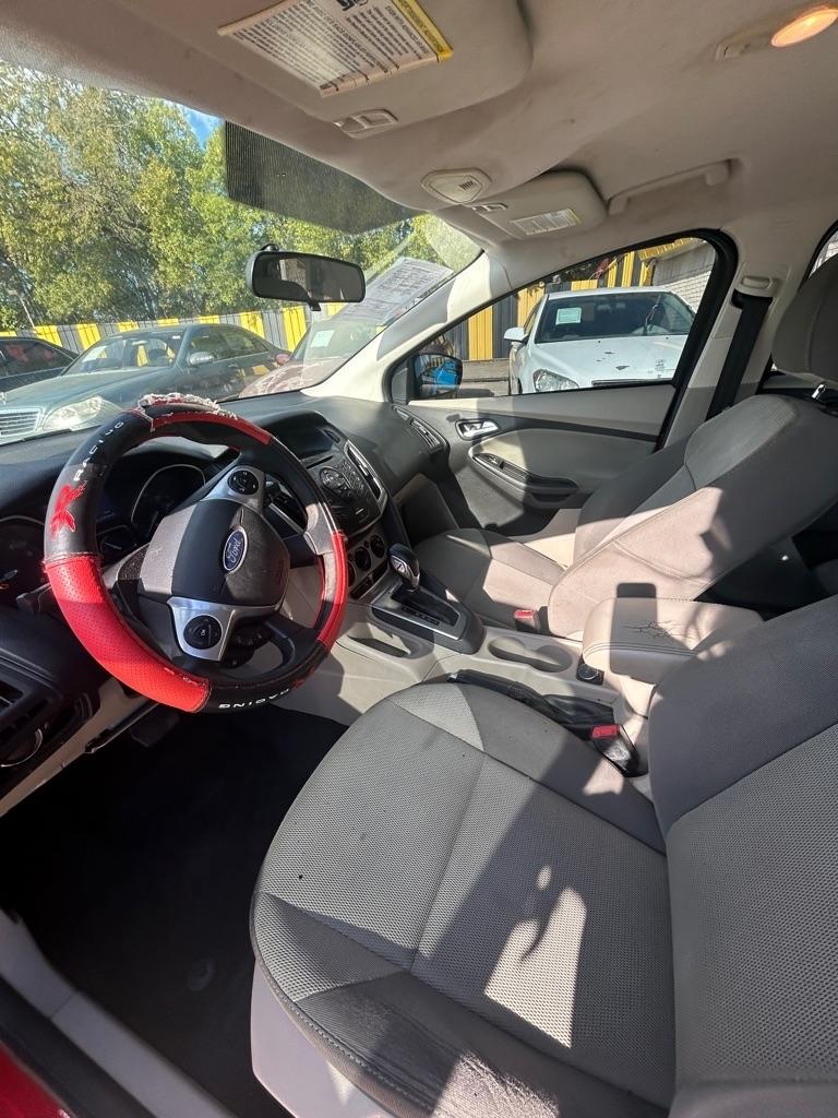 Ford Focus  2014