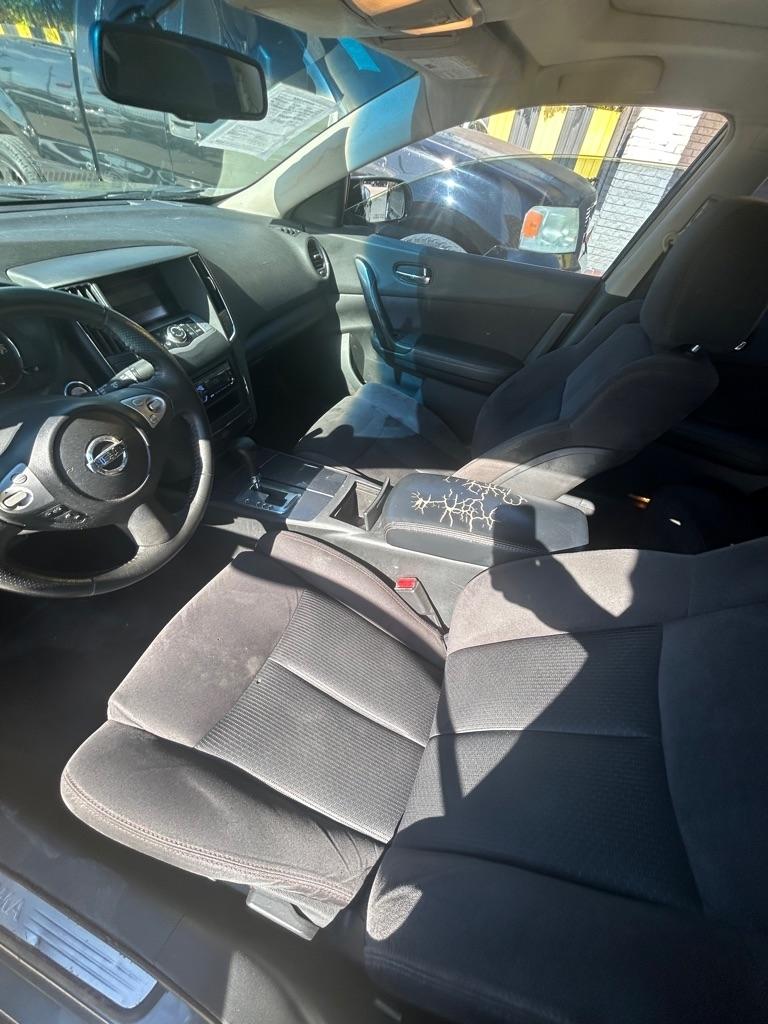 Nissan Maxima  2014