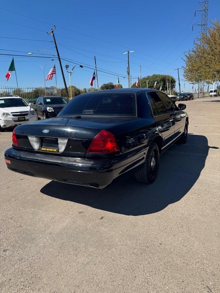 Ford Crown Victoria  2008