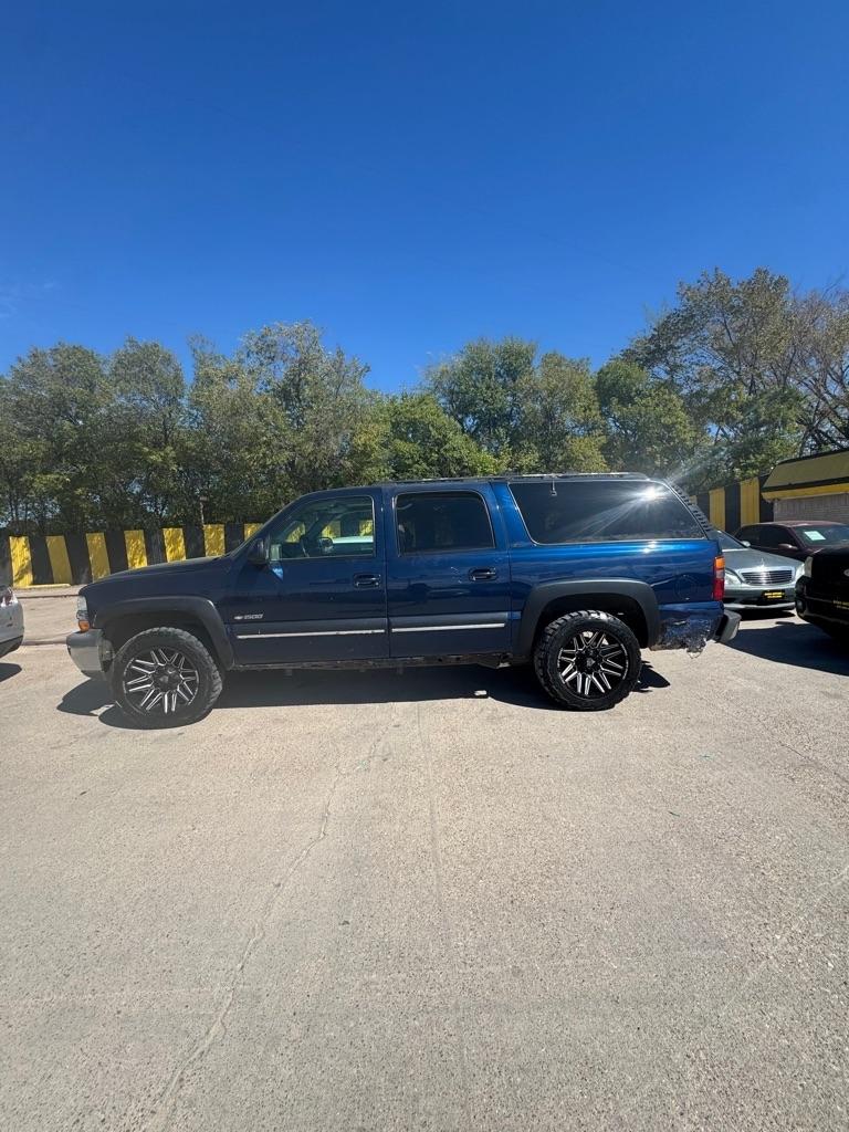 Chevrolet Suburban  2001