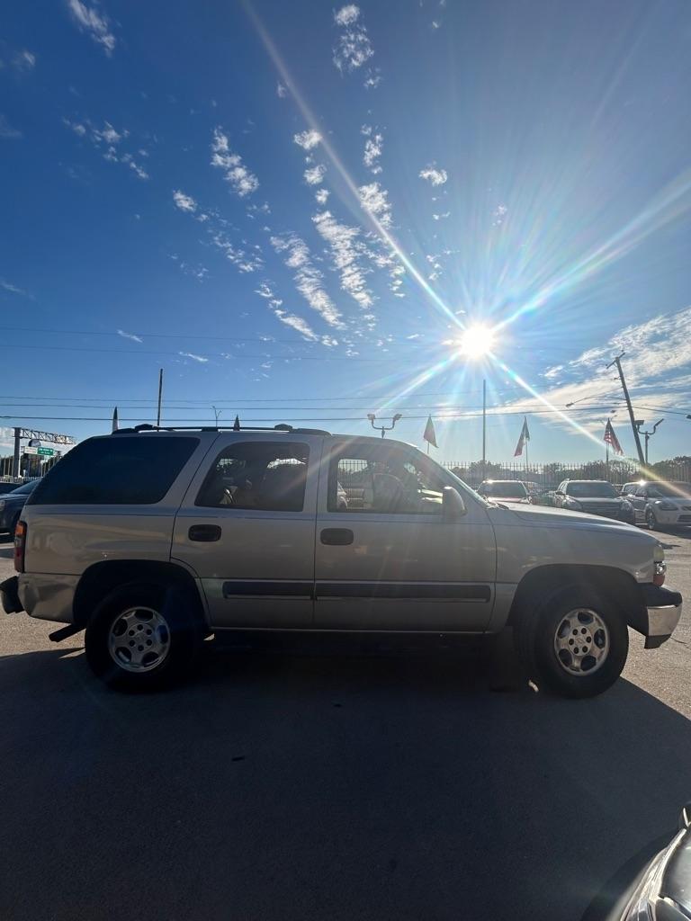 Chevrolet Tahoe  2004