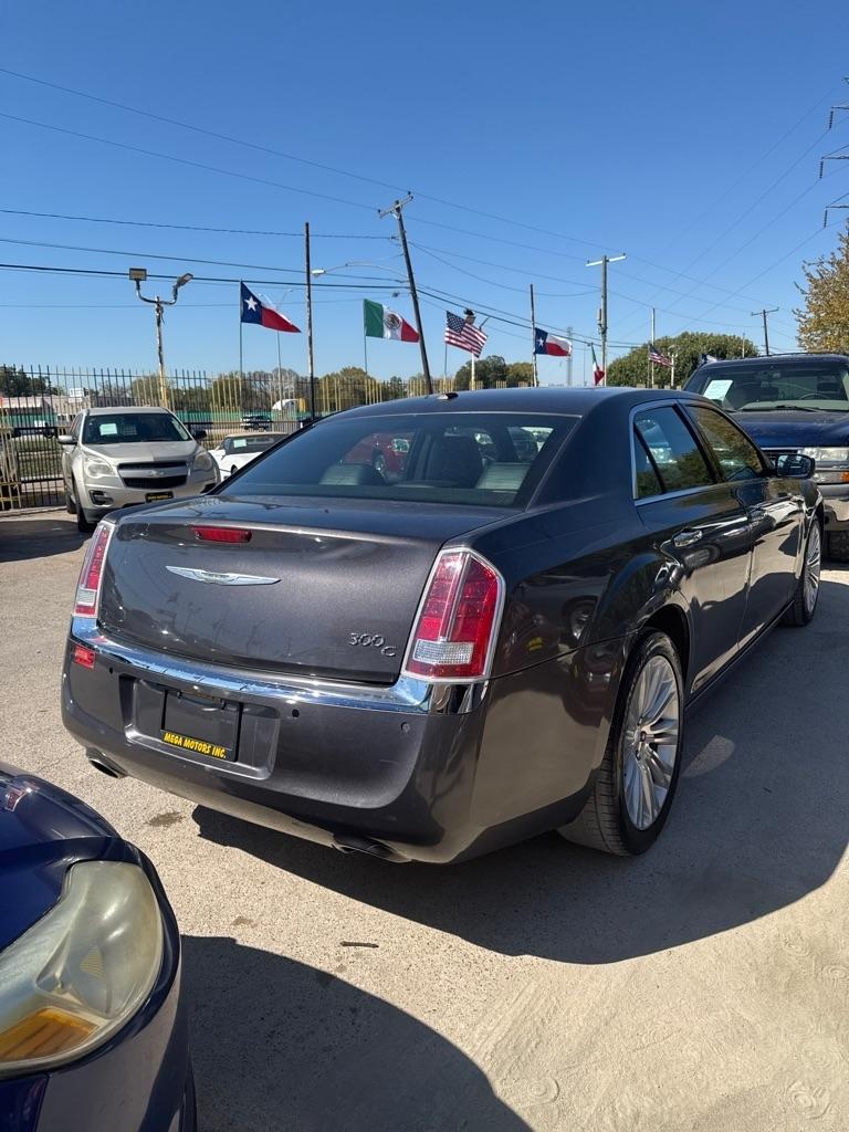 Chrysler 300  2014