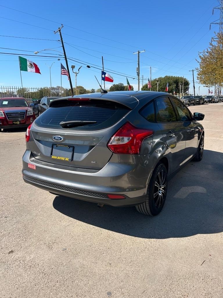 Ford Focus  2012