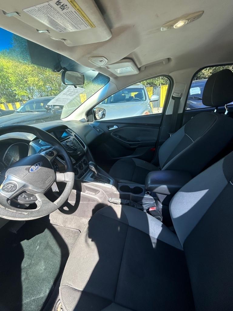 Ford Focus  2012