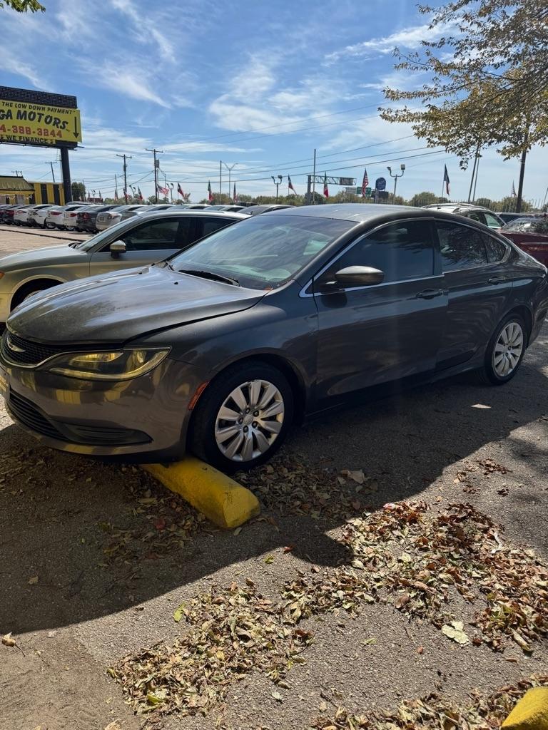 Chrysler 200  2016