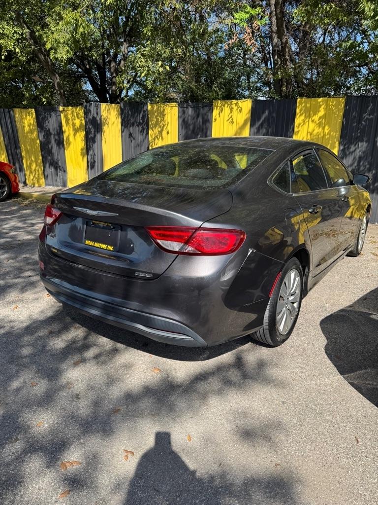 Chrysler 200  2016