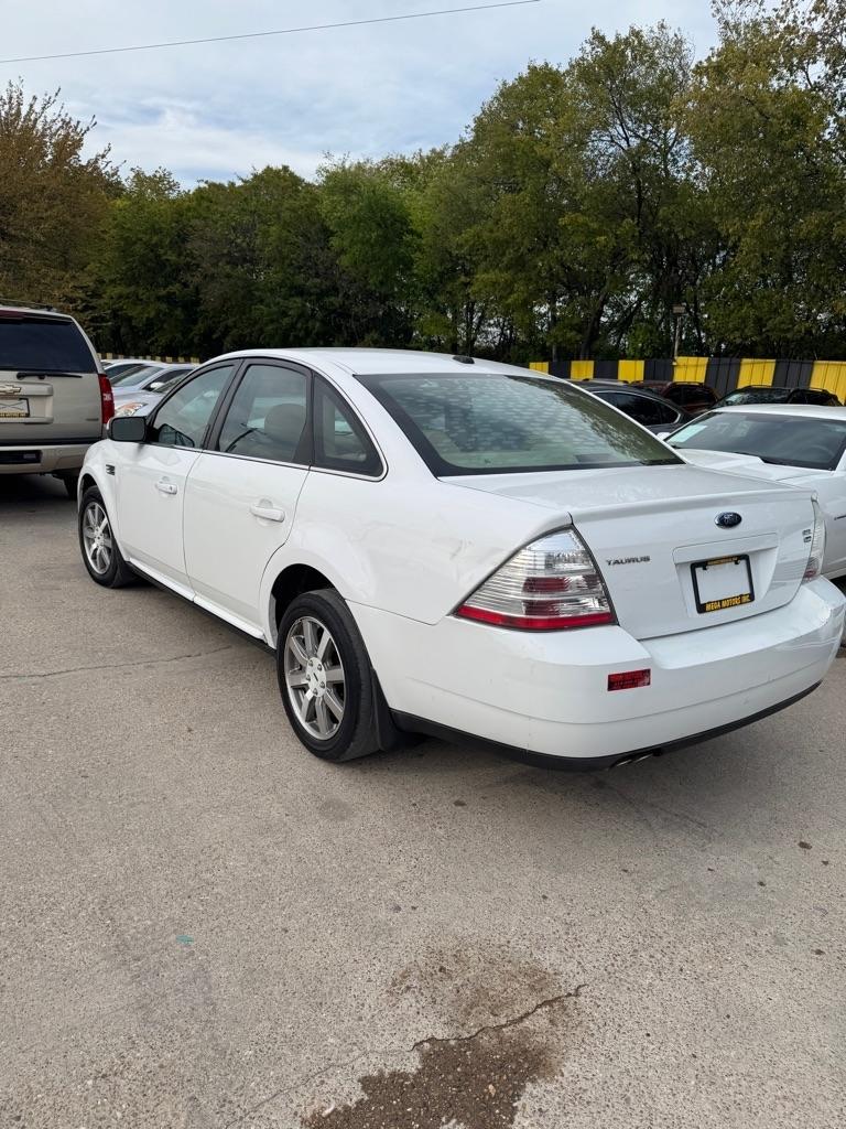 Ford Taurus  2008