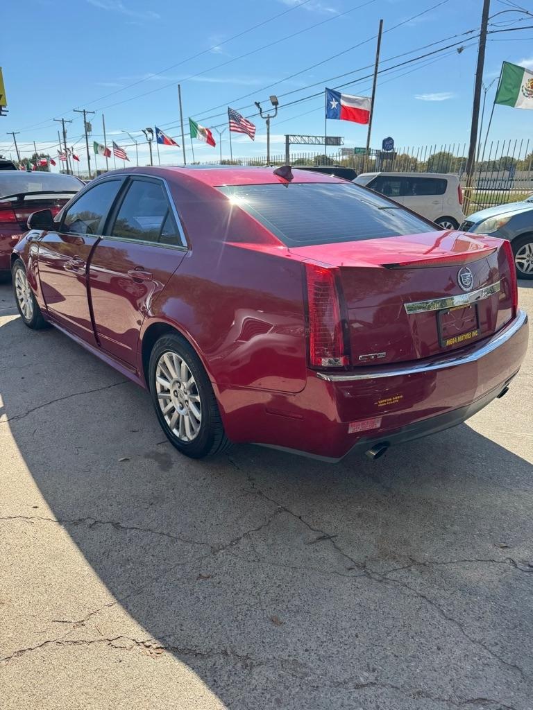 Cadillac CTS  2010