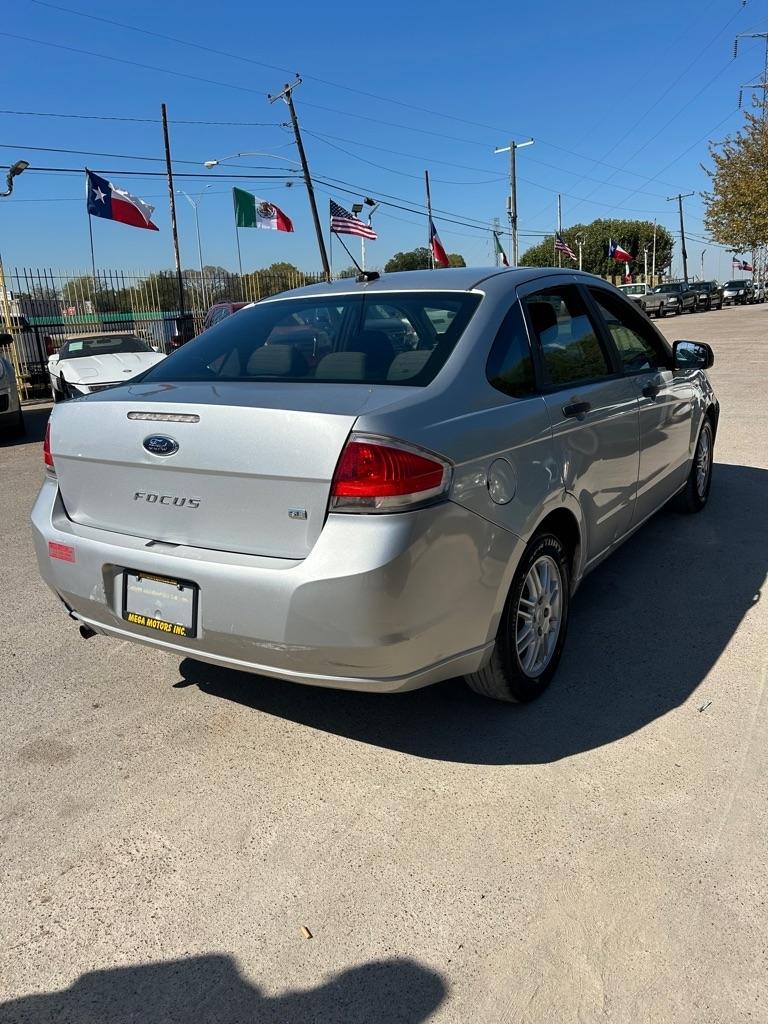 Ford Focus  2010