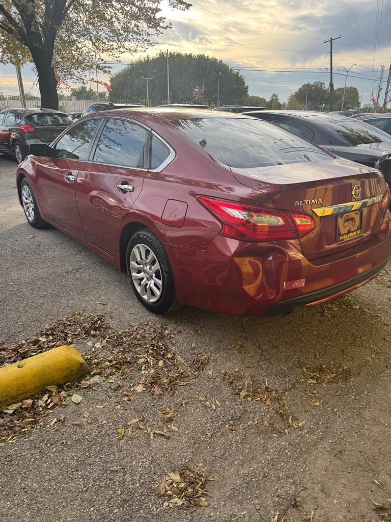 Nissan Altima  2016