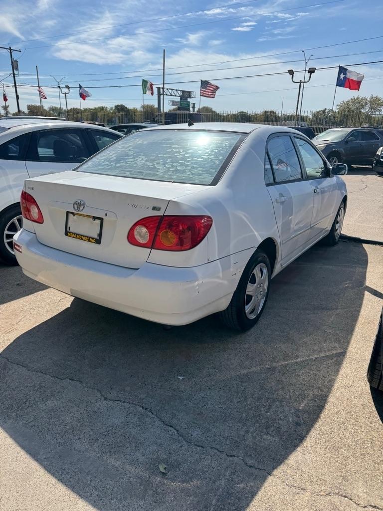 Toyota Corolla  2004