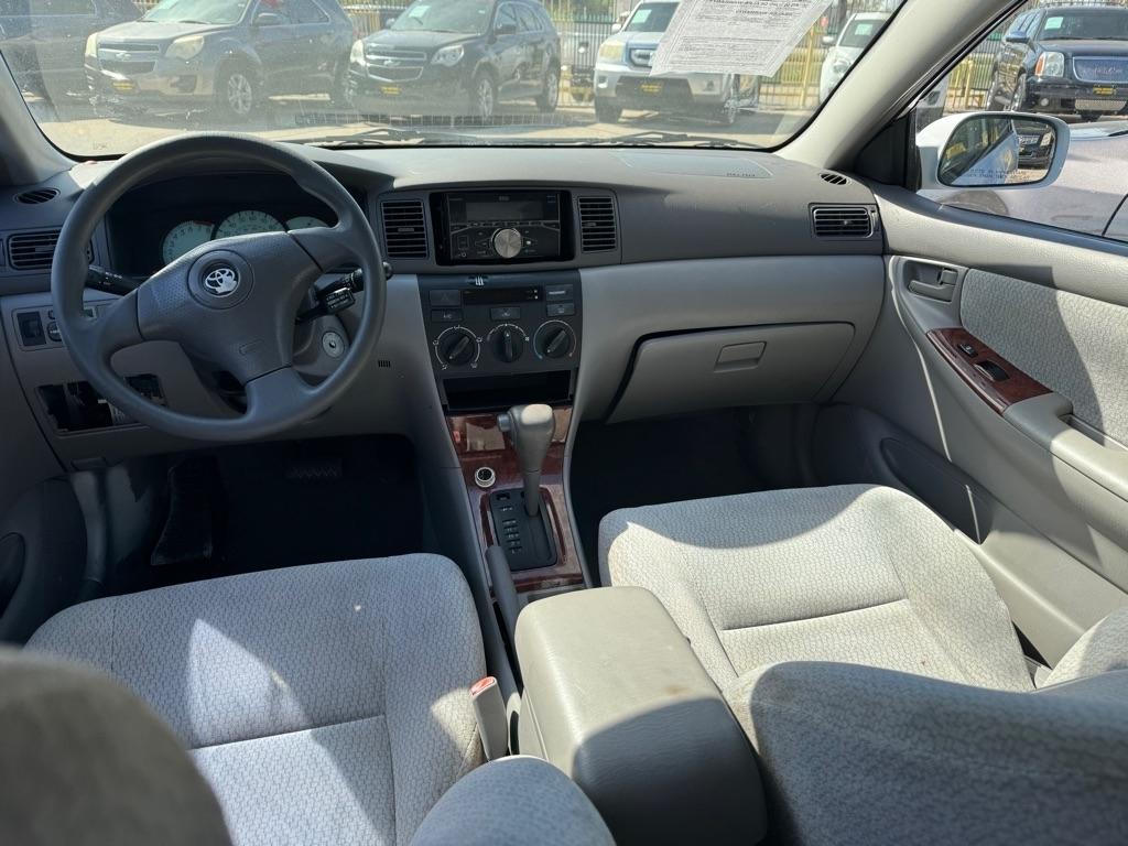 Toyota Corolla  2004